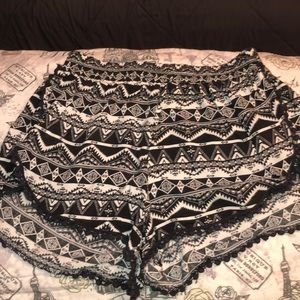 size medium rue 21 shorts